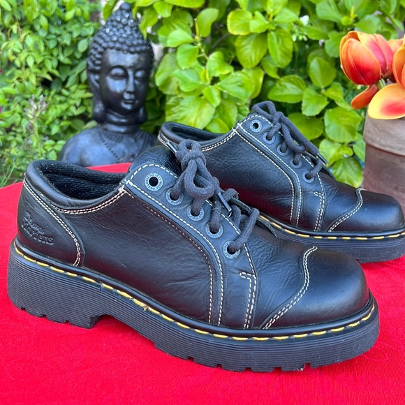 🏴󠁧󠁢󠁥󠁮󠁧󠁿 Dr. Martens MIE Chunky Black Cap Toe Oxfords UK 6 - Picture 3 of 17